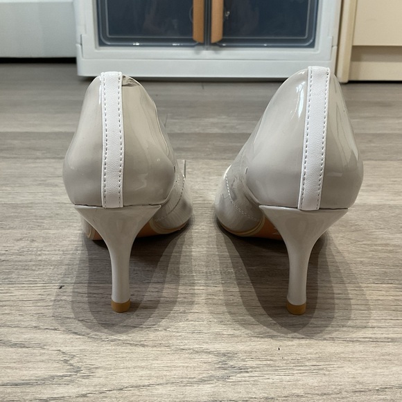 Emmy Deveaux Harper Pumps in Sand Colour, Size 9 - Picture 4 of 7